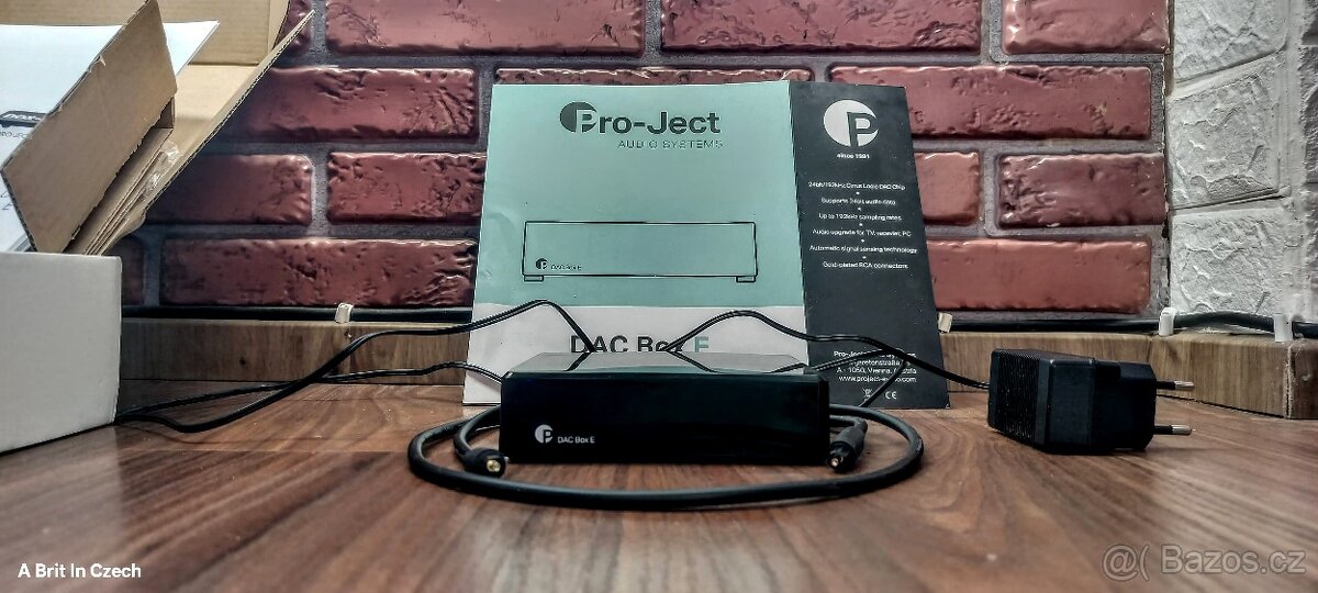 Pro-Ject DAC Box E & TOSLINK Optical Fiber Cable
