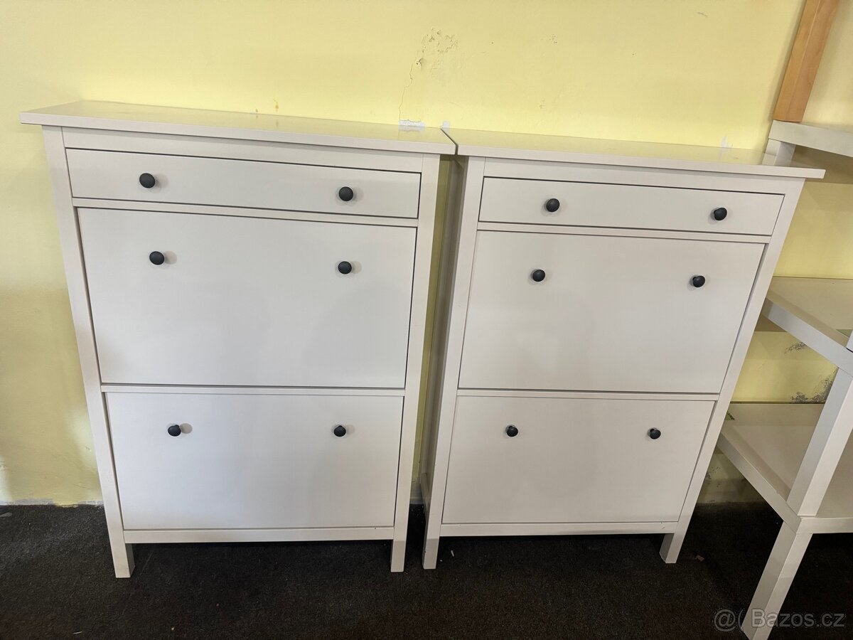 2x hezké bílé botníky IKEA HEMNES