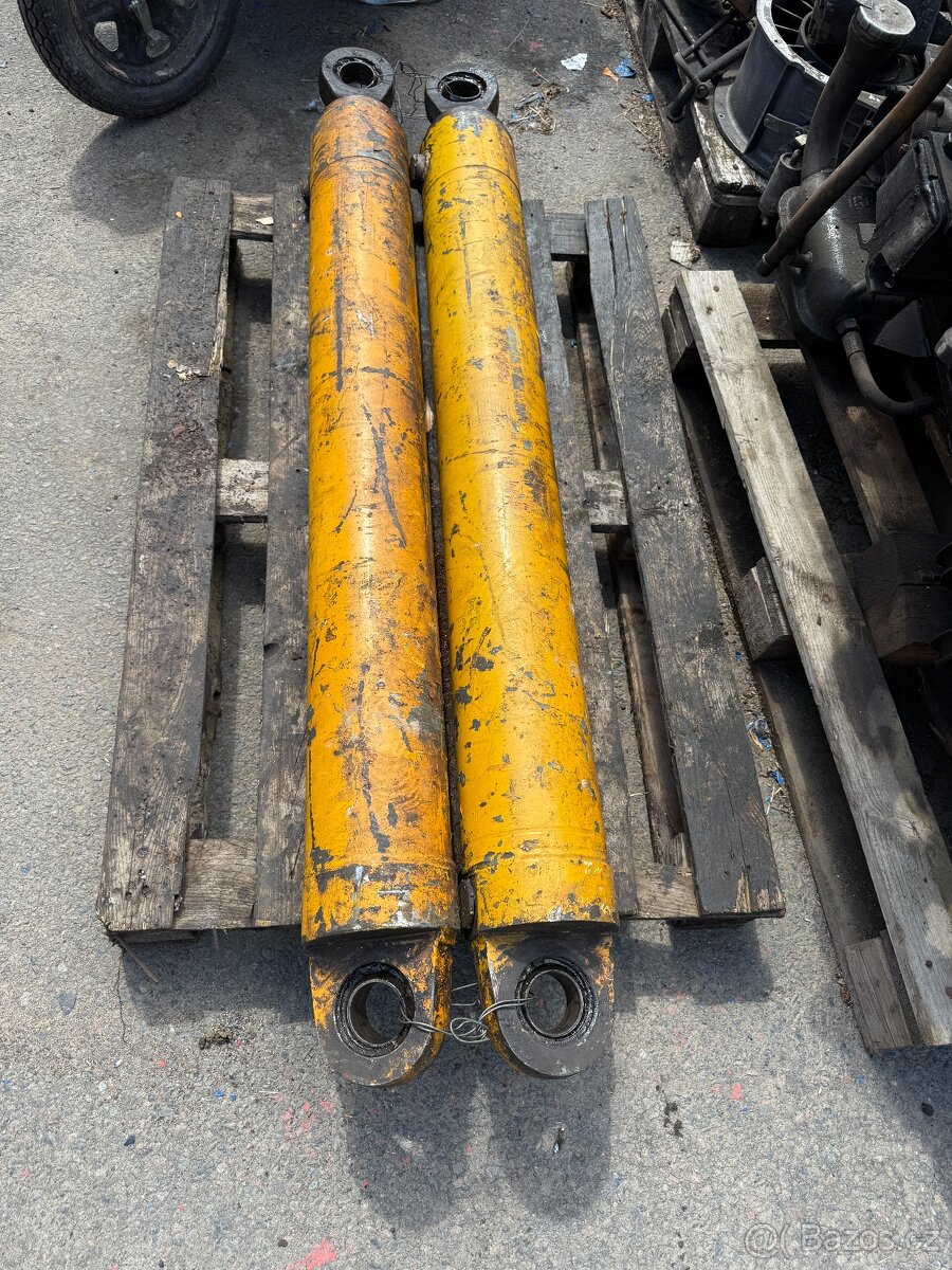 Hydraulická pístnice