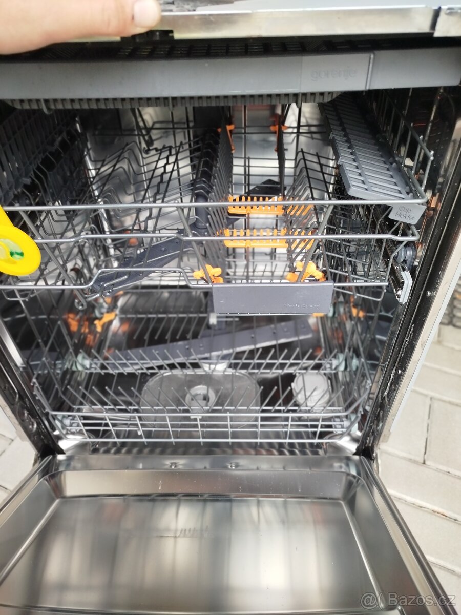 Myčka gorenje