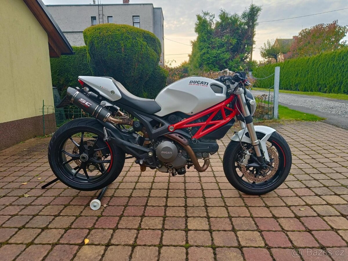 Ducati Monster 796 A2 35 kW 2011