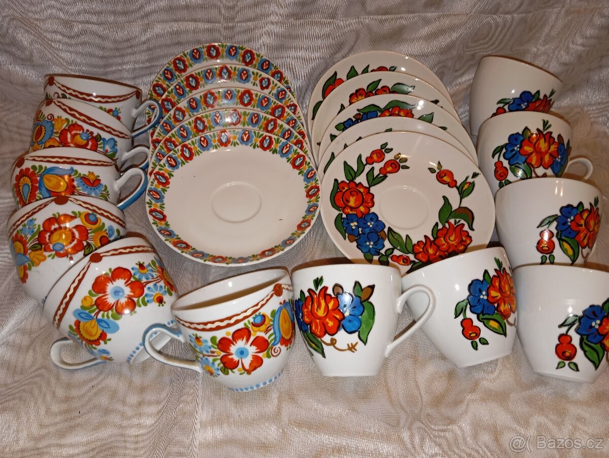 Staré hrníčky a podšálky