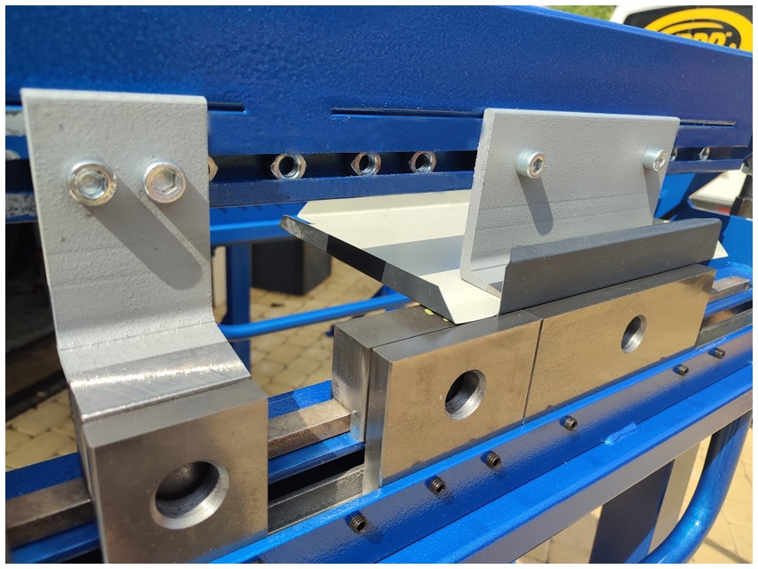 Ohýbačka plechu segmentova - 1250mm /0,8mm