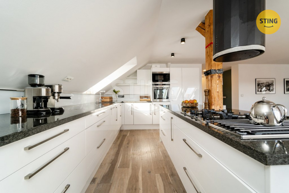 Prodej podkrovního bytu o vel. 4+kk, ul. Porubská, O, 133460