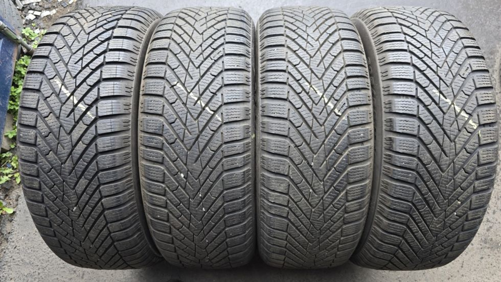 Zimní pneu 205/55/16 Pirelli