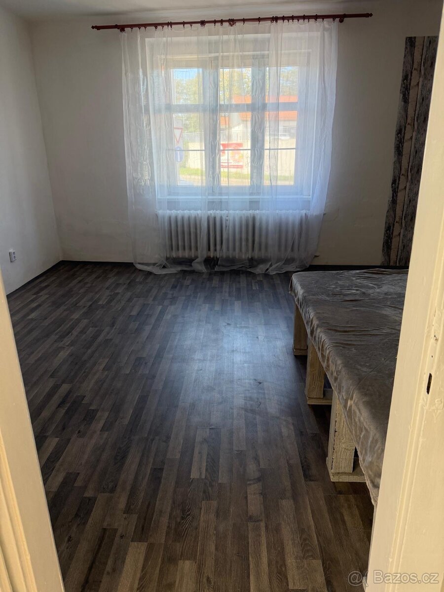 Prodej bytu 1+1 44 m², Teplice - Trnovany