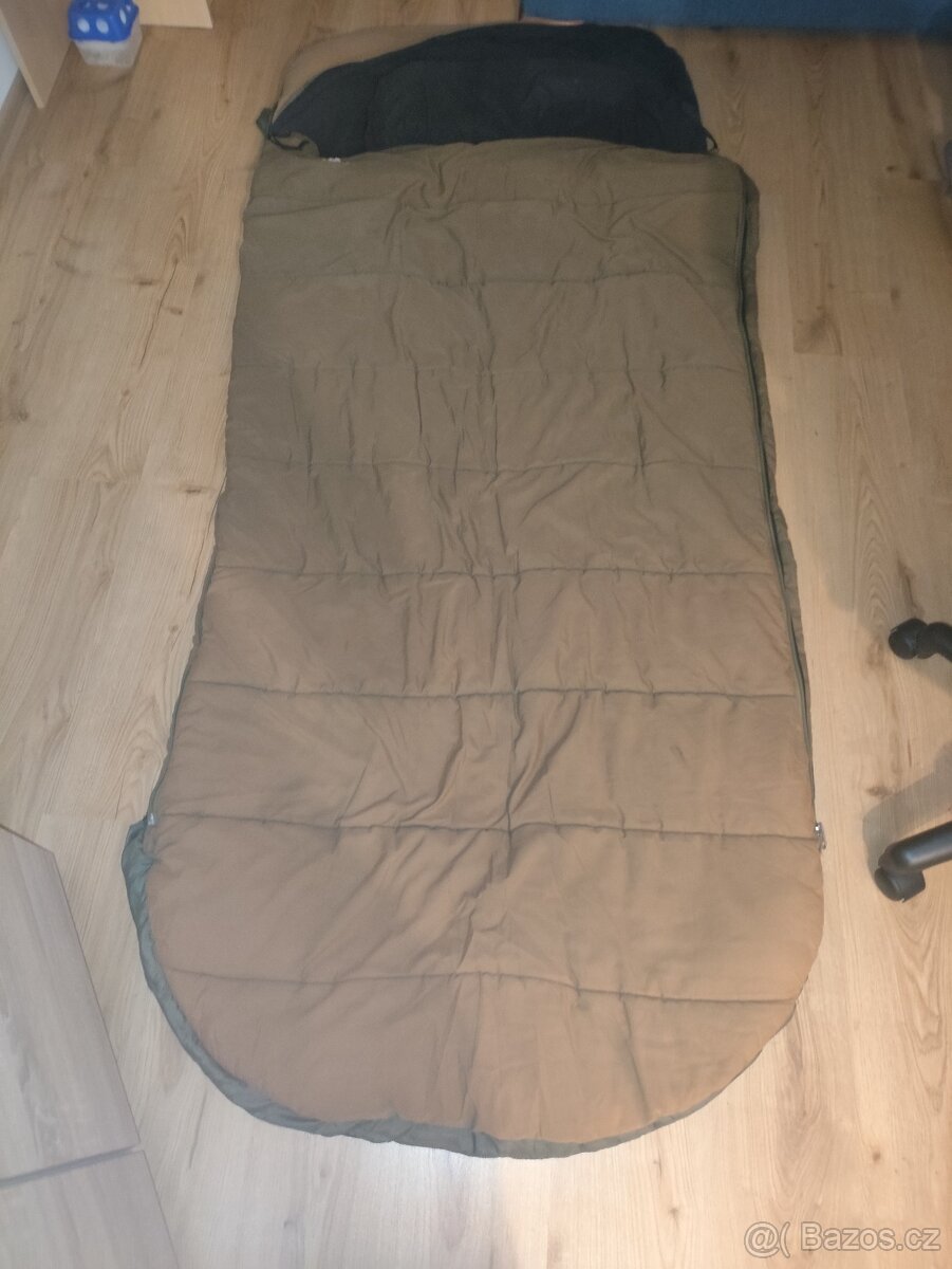 Prodám rybářský spacák giants fishing