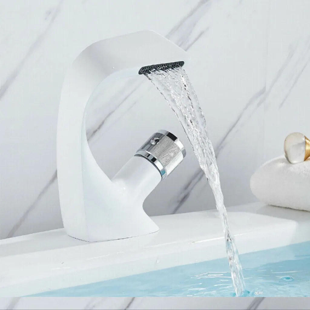 Nová dřezová baterie.(19cm)