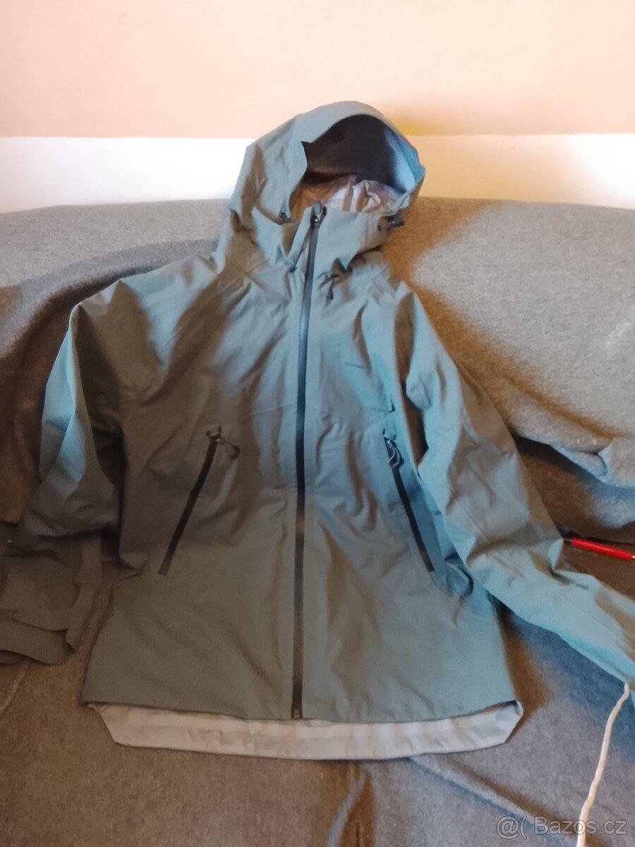 Decathlon Quechua bunda, turistická, softshell