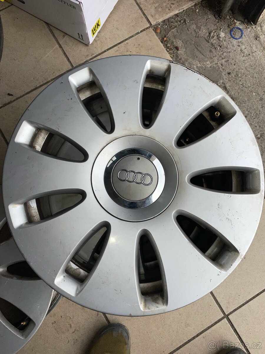 Lita kola Audi R16