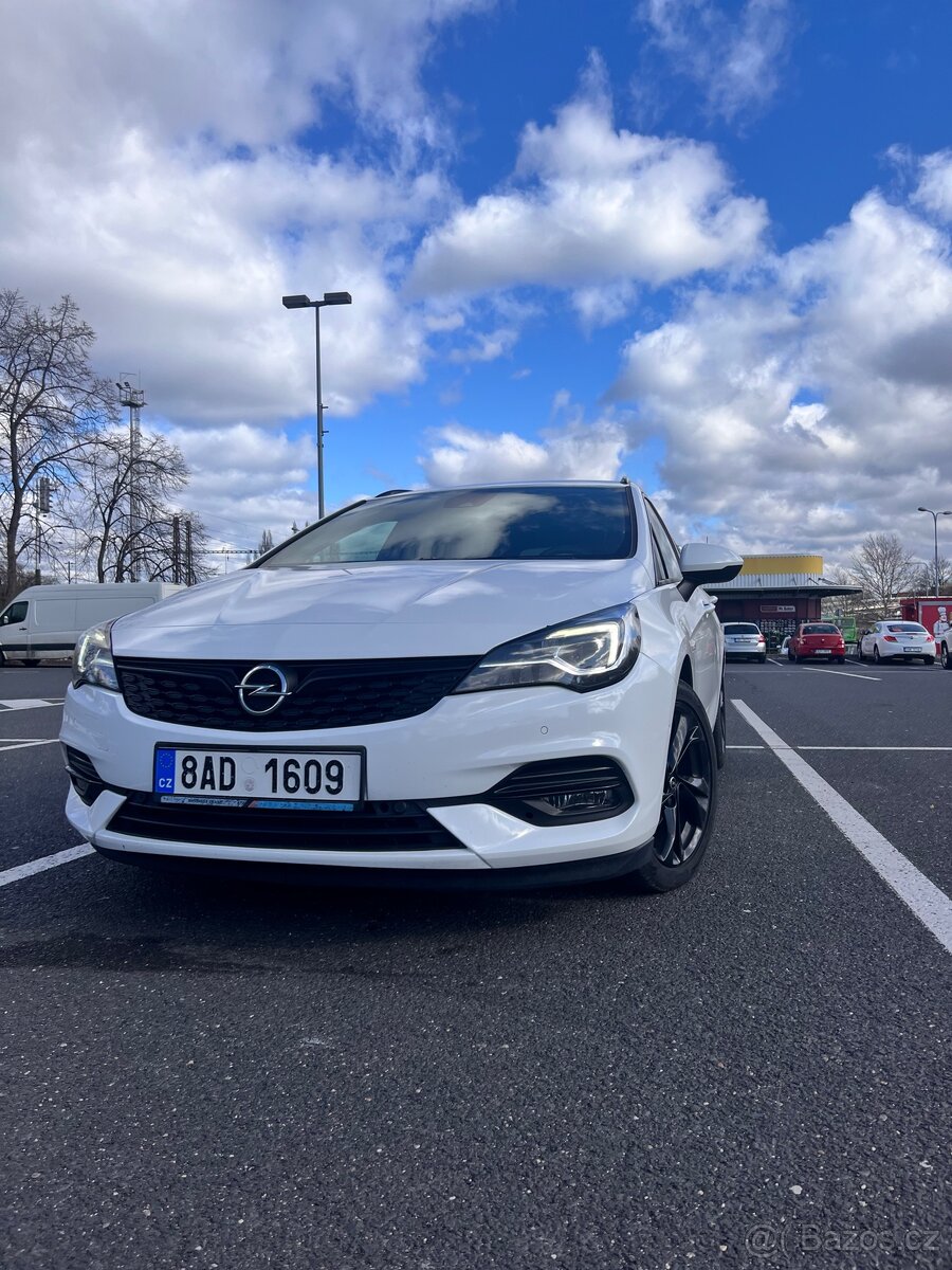 Opel Astra K Spots Tourer automat 90kW