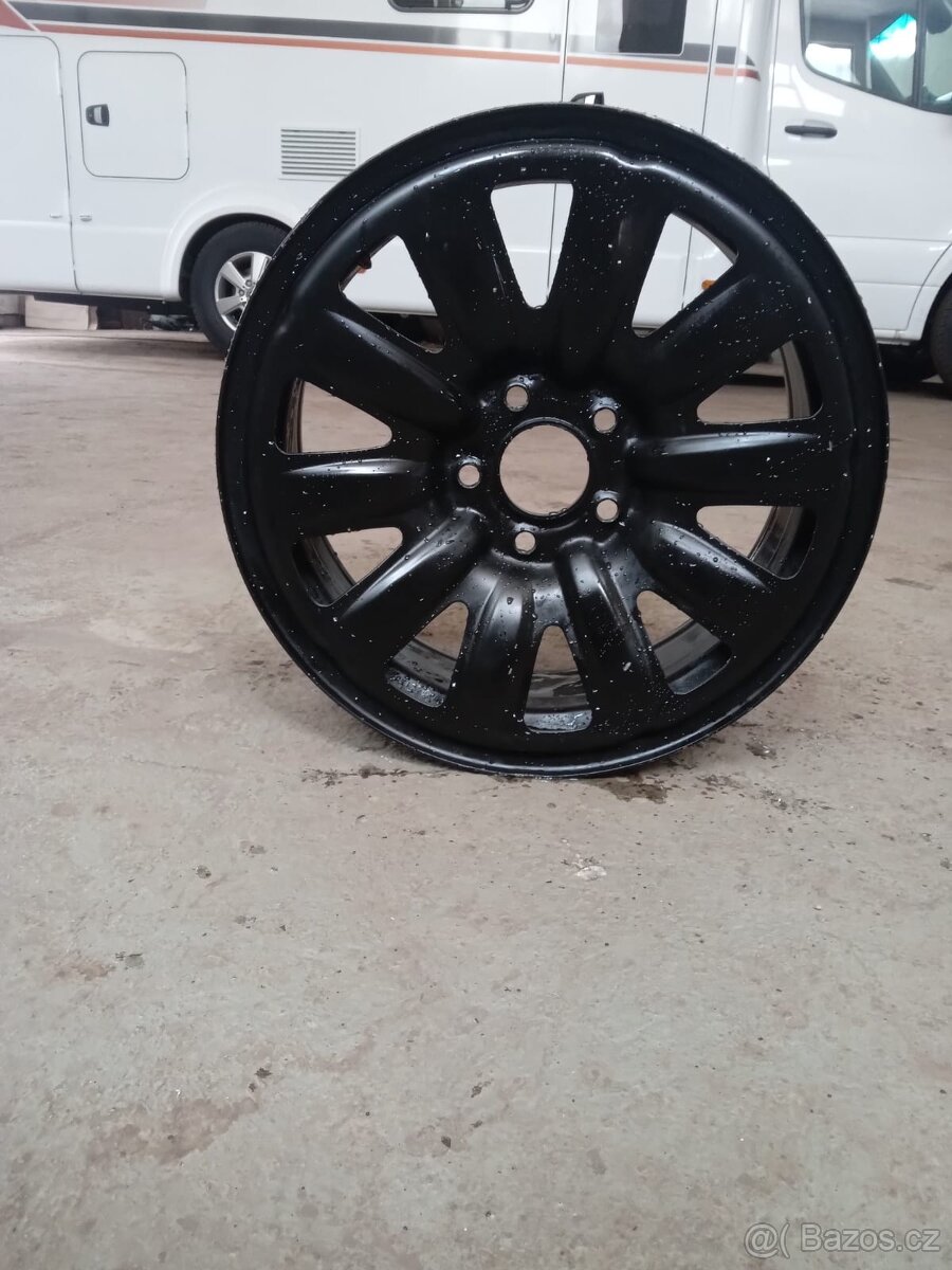 Designové plecháče R17 5x114,3