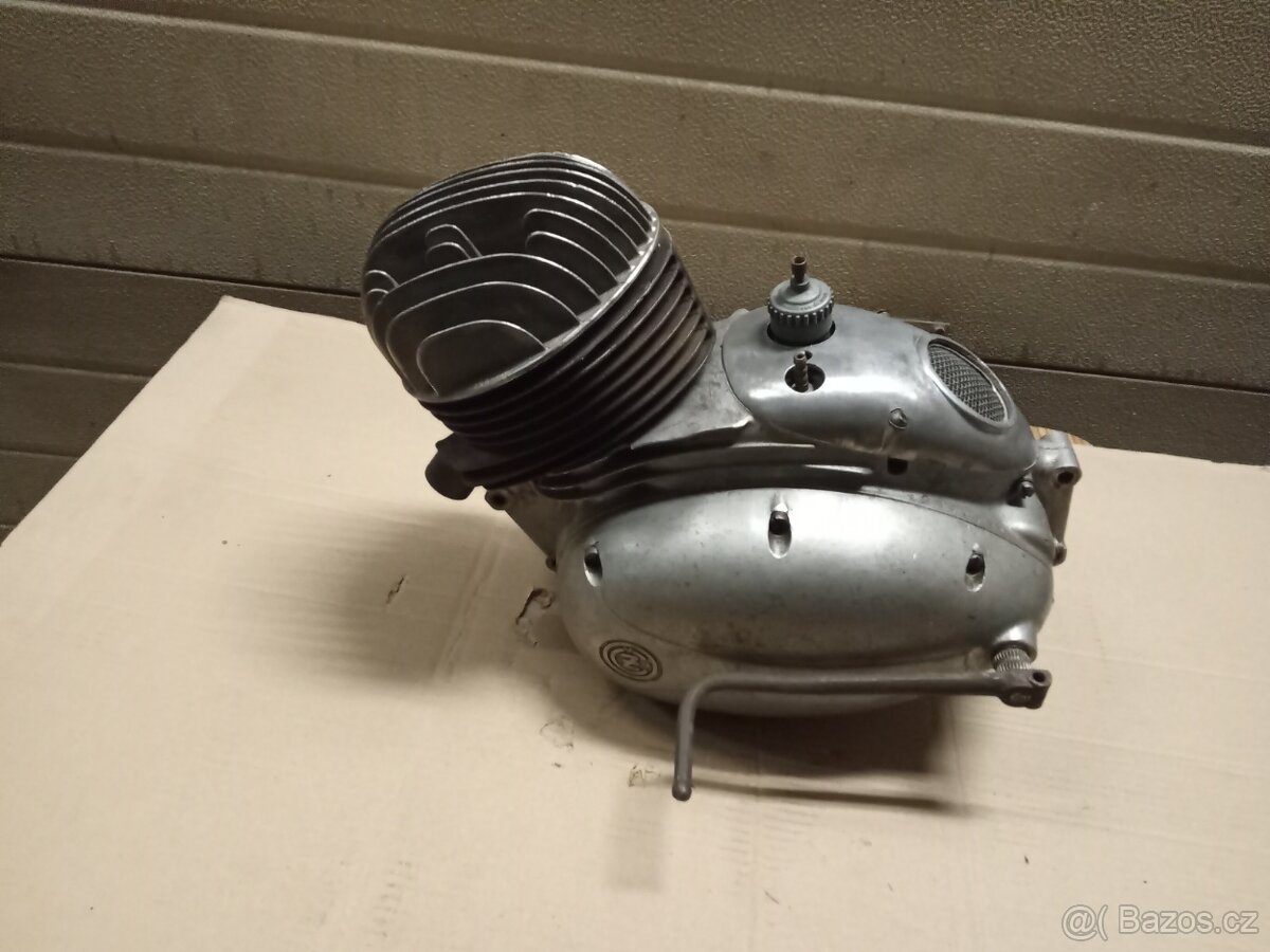 Motor na Čz 150 prodám