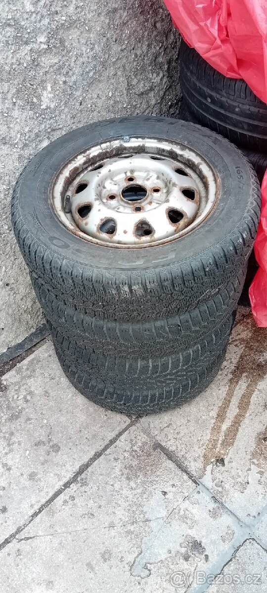 Pneu zimní s disky felicia 4x100 R13 165x70R13