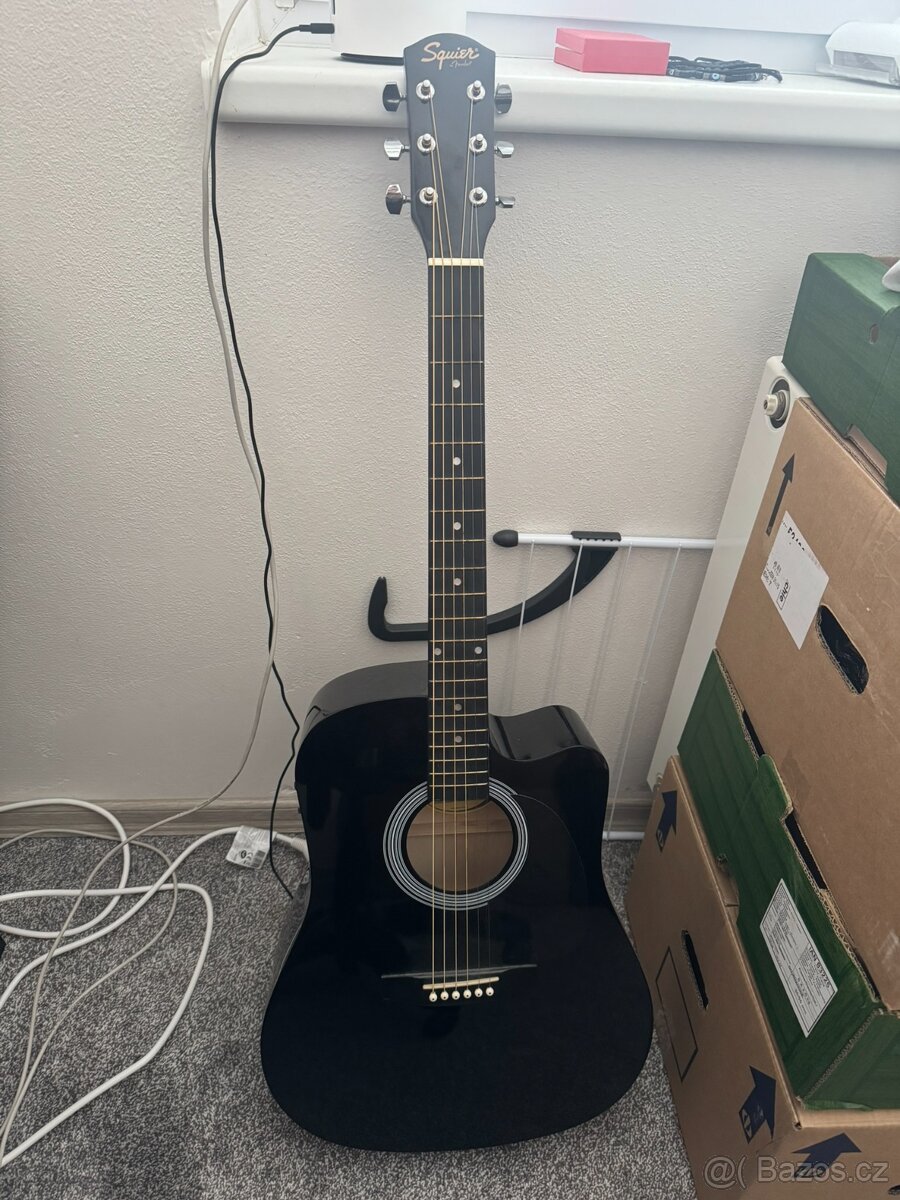 Kytara Fender Squier