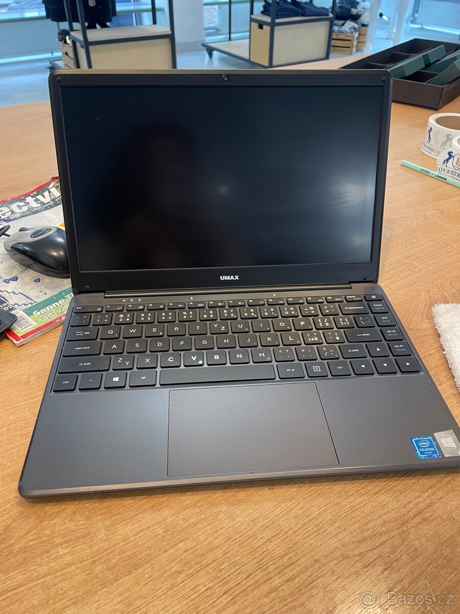 Notebook Umax Vision
