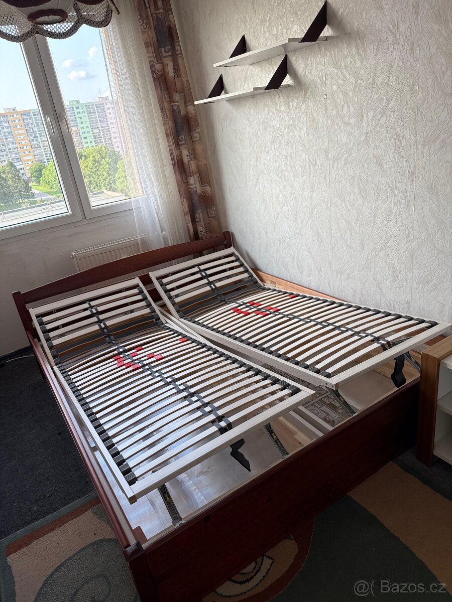 Postel s kvalitními polohovatelnými rošty