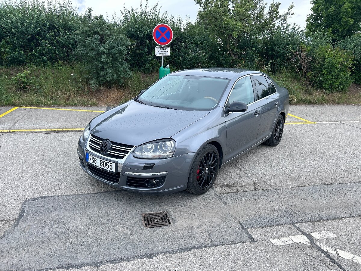 Volkswagen Jetta 2.0 FSI Sportline