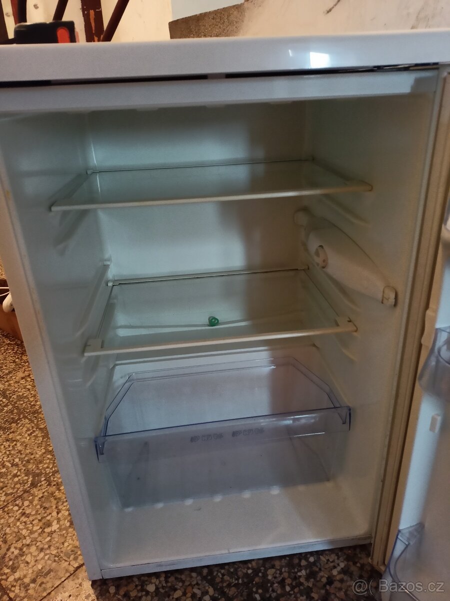 Malá lednička Zanussi