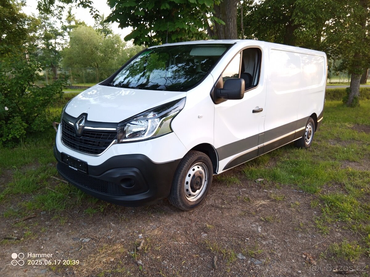 Renault Trafic 2.0 DCI 88 kW 2021 L2 H185000 km klimatizace