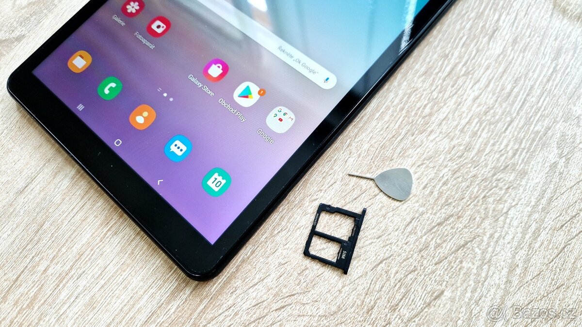 Samsung Galaxy tab A8 10.5 palců na SIM kartu