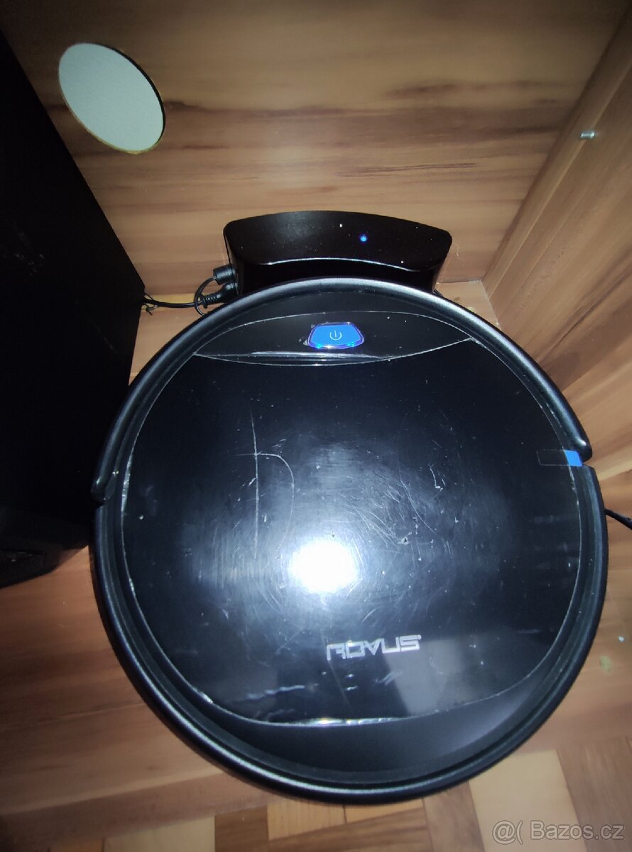 Prodám robotický vysavač