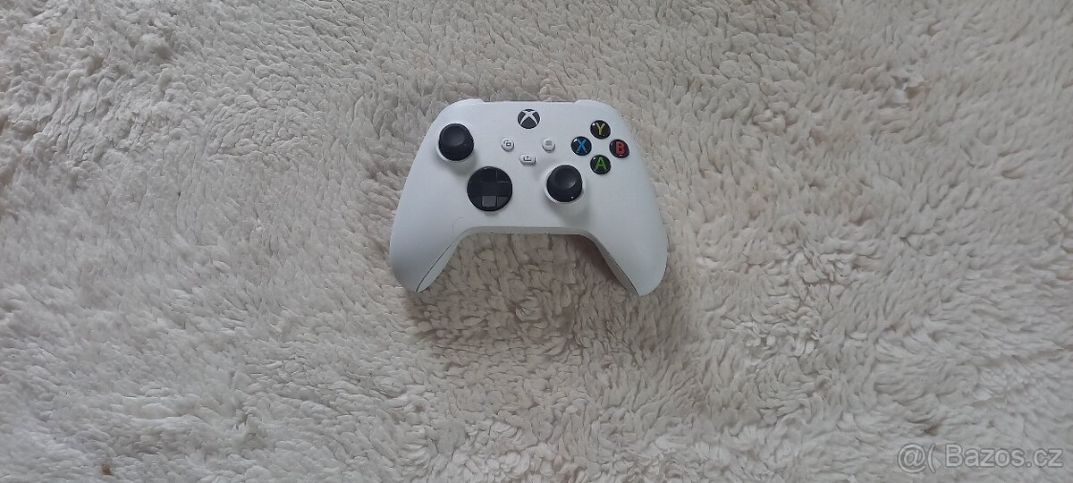 Prodám ovladač pro XBOX ONE