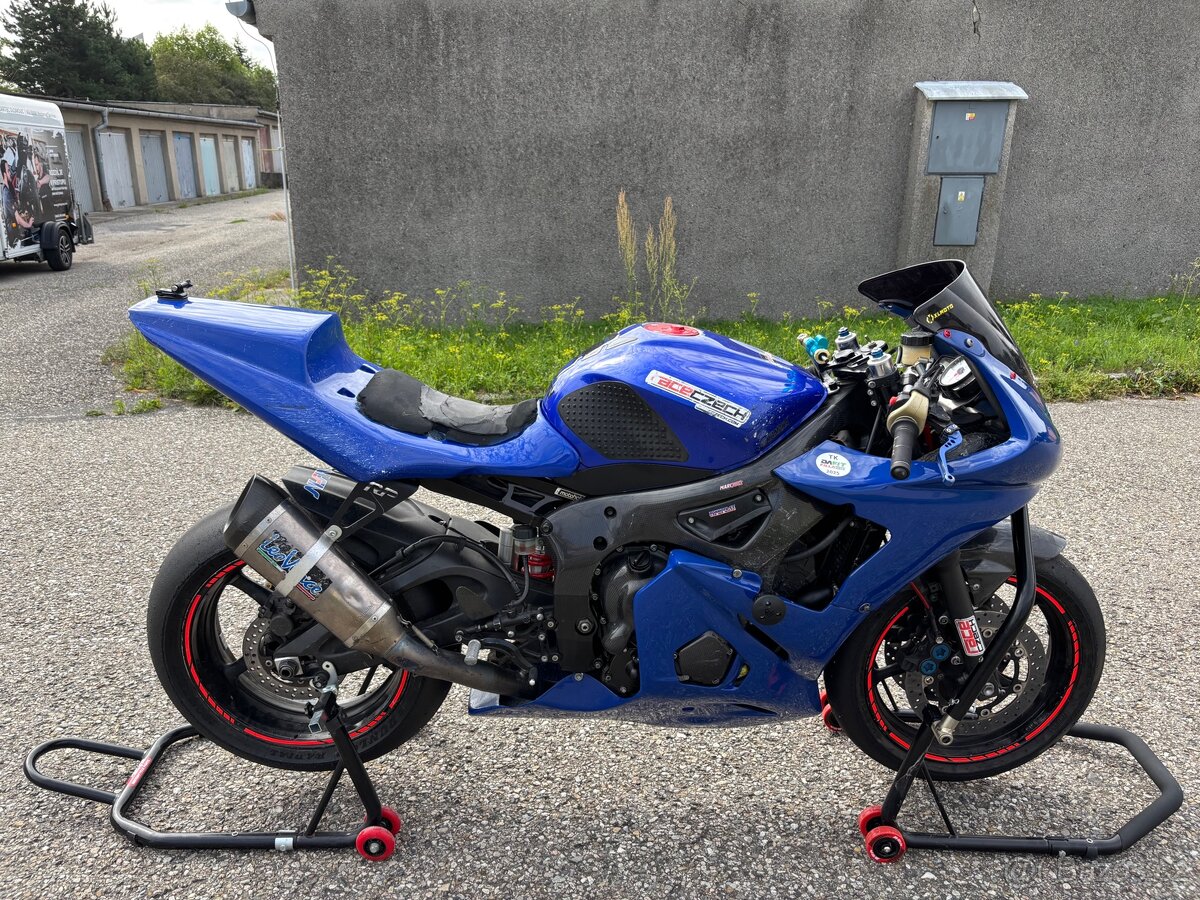 Yamaha R6 okruhovka