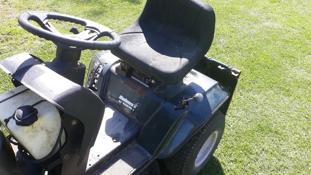 Traktor bolens