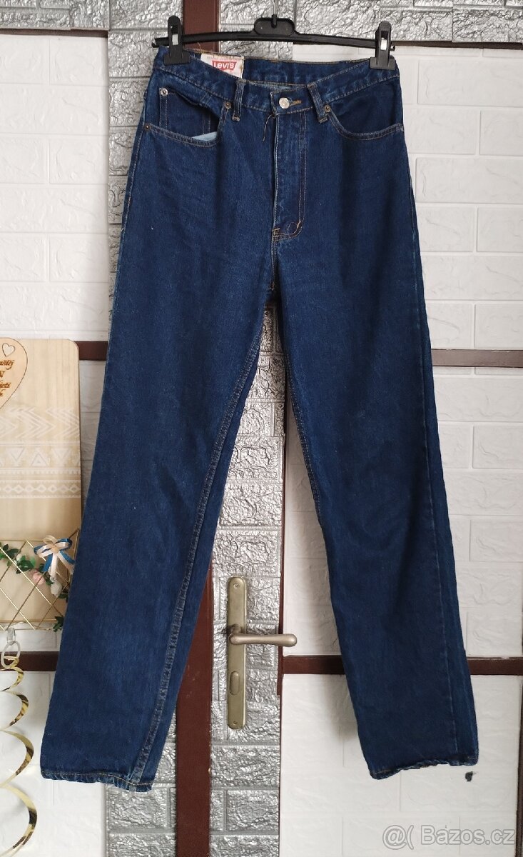 Tmavě modré rifle Levi's