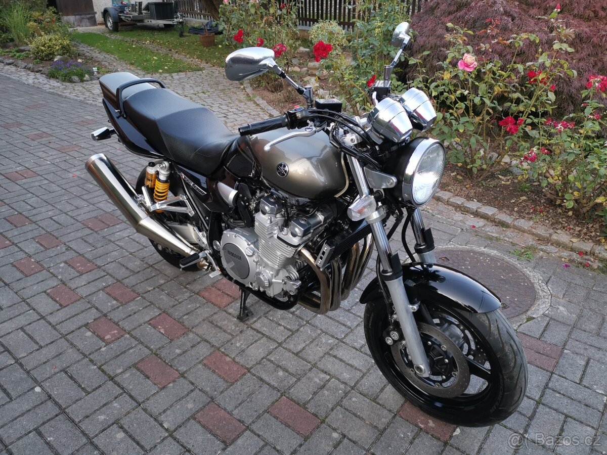 Yamaha XJR 1300