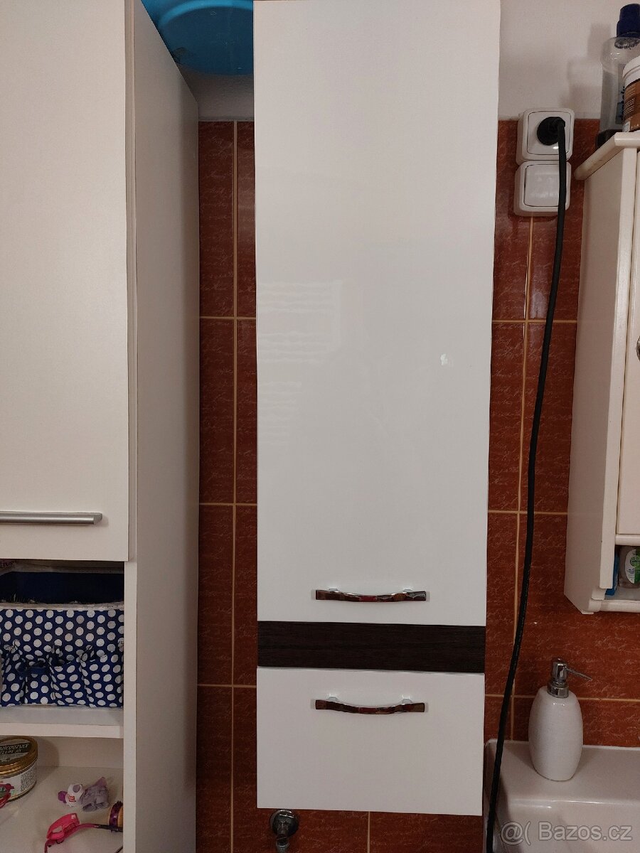 Koupelnová skříň