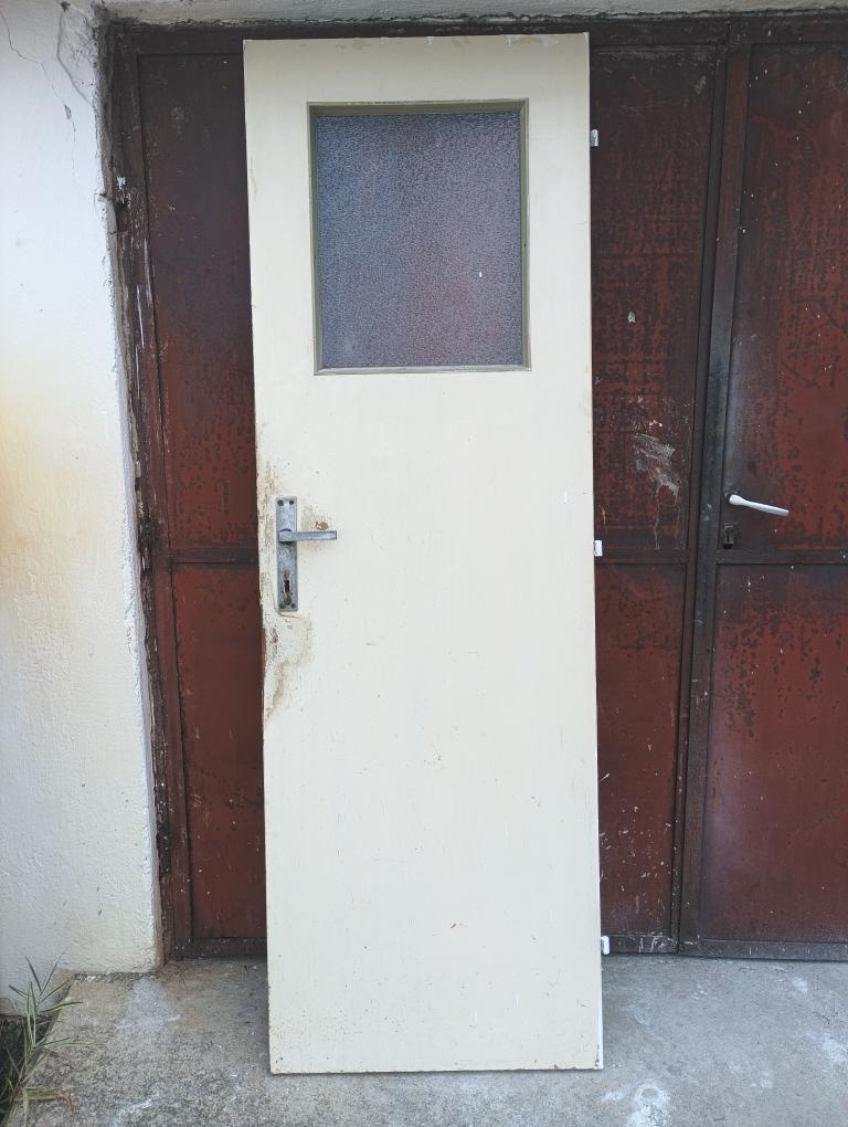 Interiérové dveře 60 P částečně prosklené