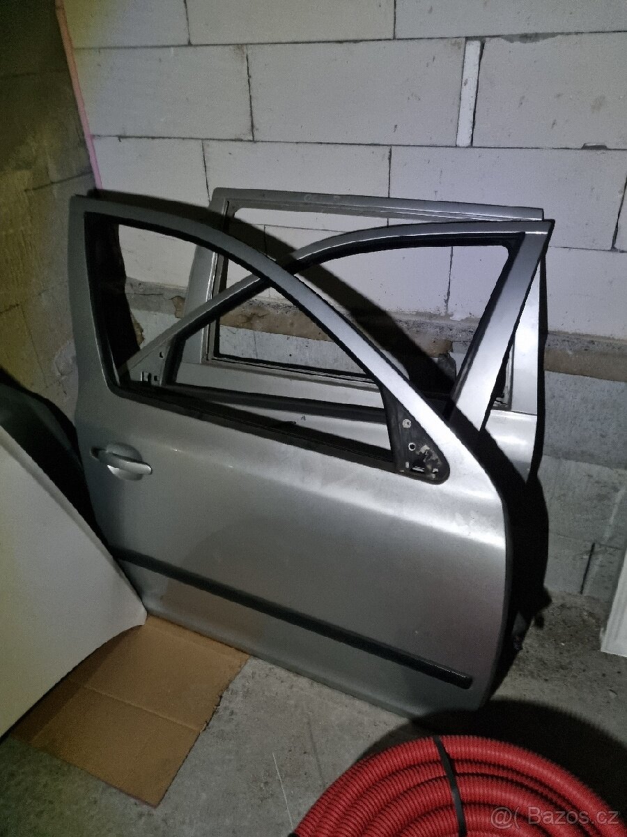Škoda Octavia 1, dveře
