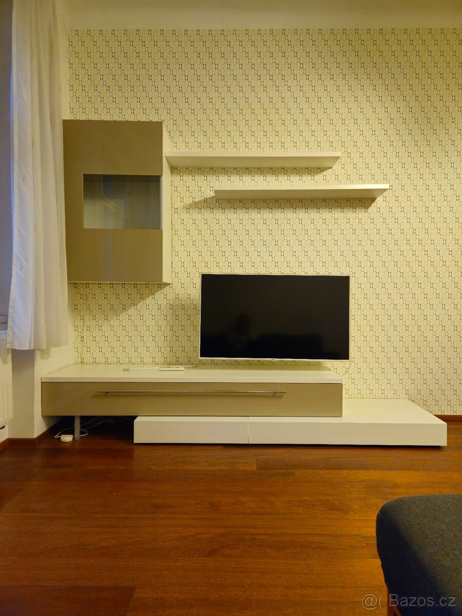 Obyvaci stena + komoda