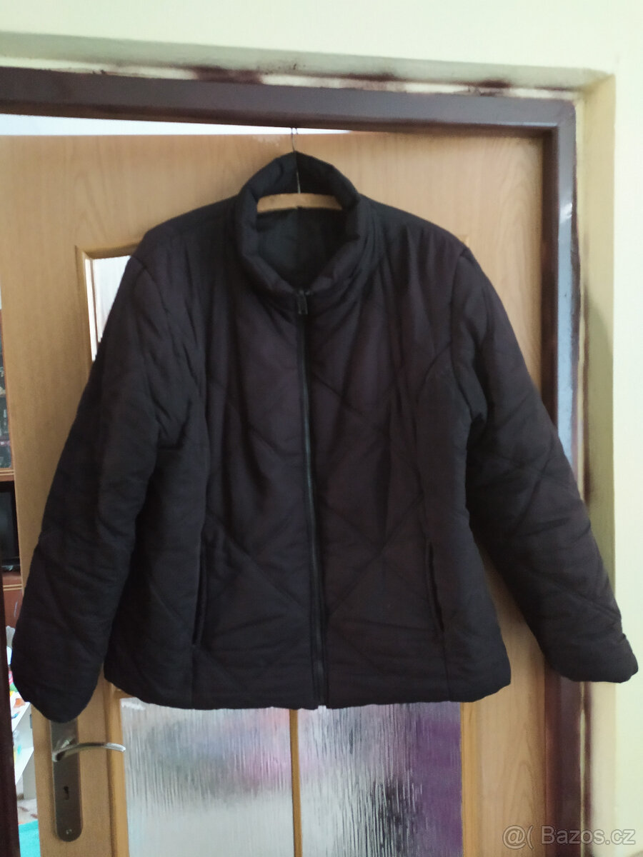 DÁMSKÁ ZIMNÍ TEPLÁ ČERNÁ BUNDA S KAPUCÍ SRN VEL.44/46