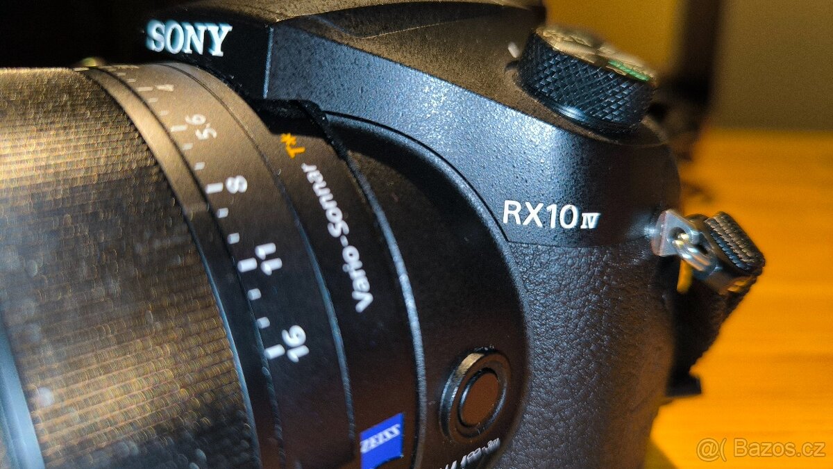Sony Cyber-Shot DSC-RX10IV
