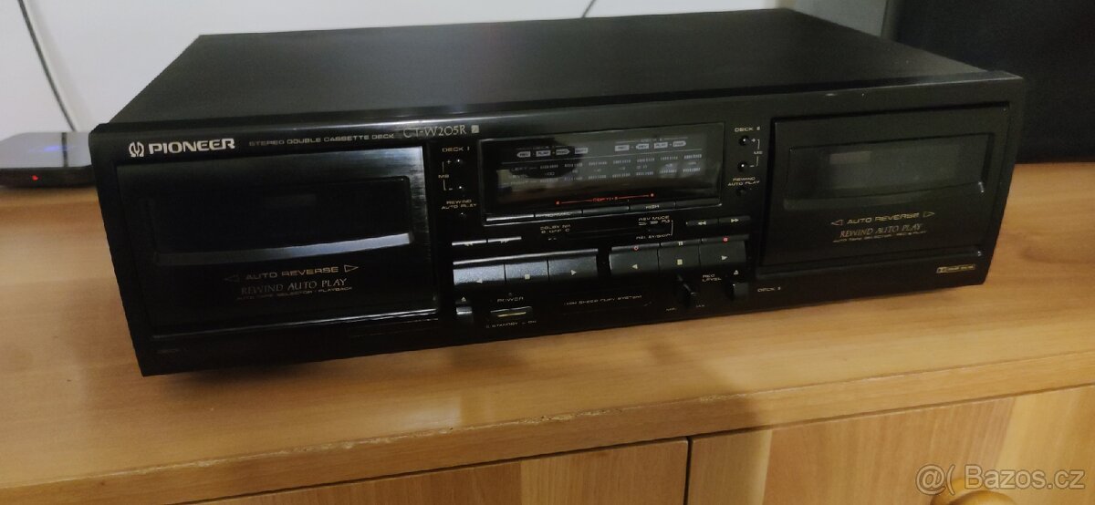 Pioneer deck. CT-W205R