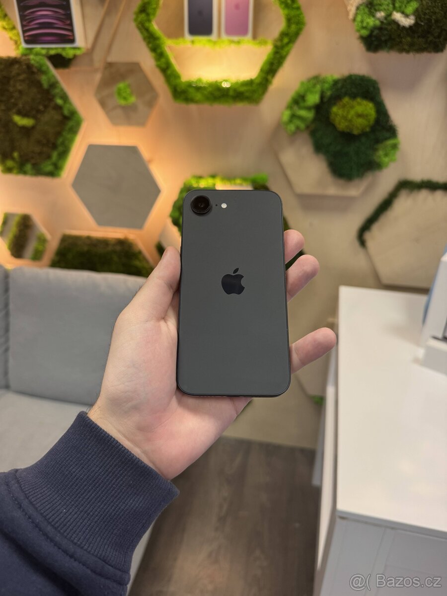 iPhone 16e 128GB Black