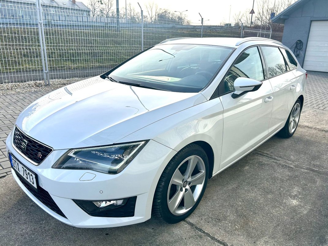 Seat Leon FR 1.4 TSI 110kw 2016 - REZERVACE