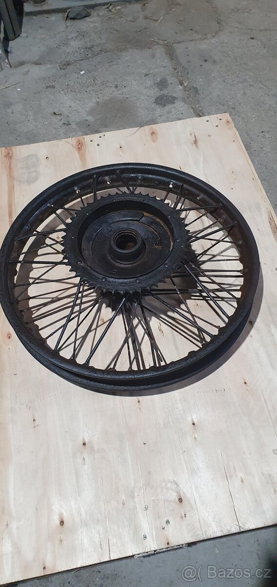 Zadní kolo (BSA, DKW?)