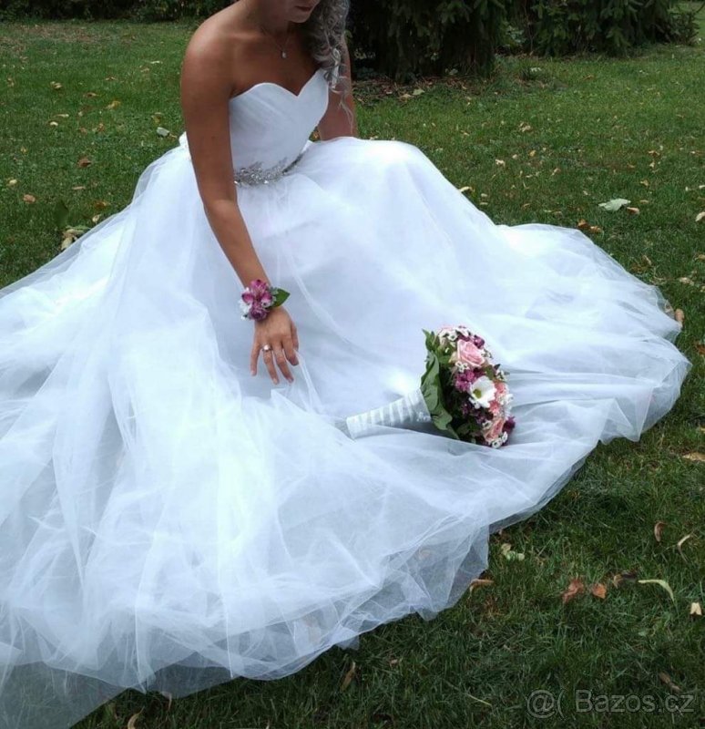 Krásné svatební šatičky velikosti M-XXL