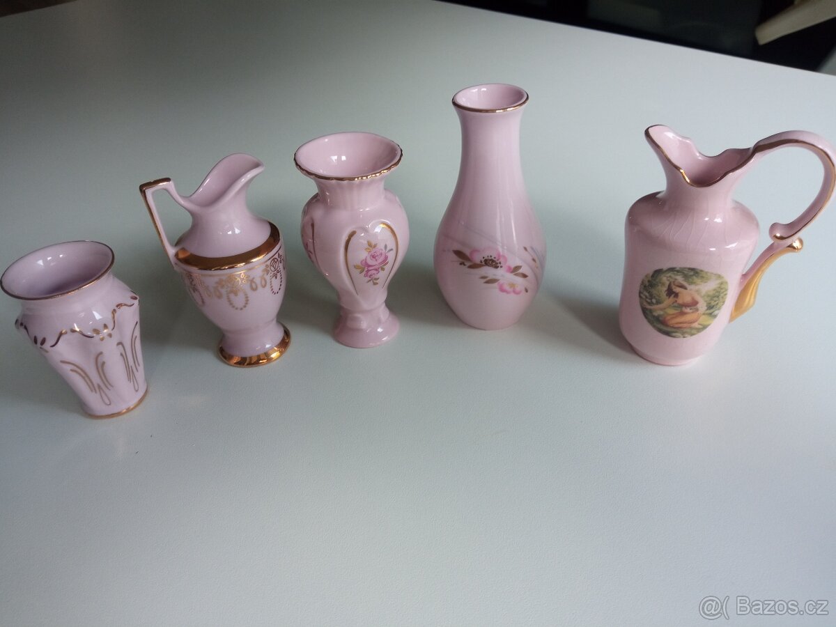 Růžový porcelán vázičky