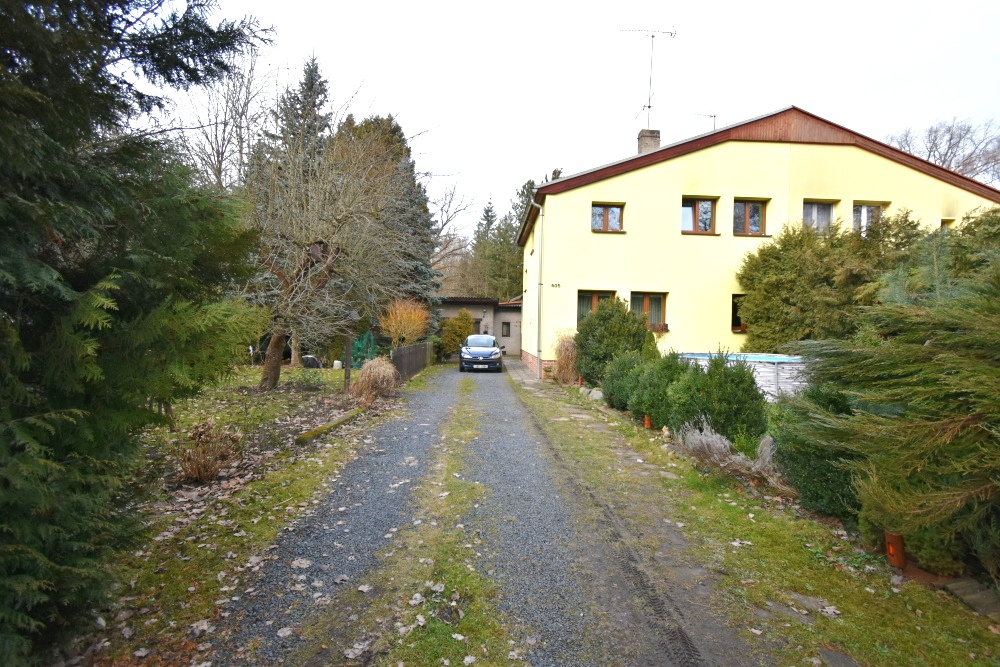 Prodej zděného dvojdomu 4+KK/terasa, 146m2, garáž, P9, U tra