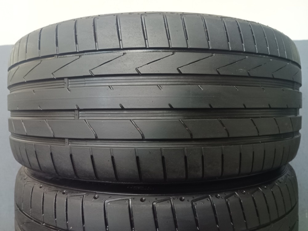 235/40 R19 HANKOOK (0122)
