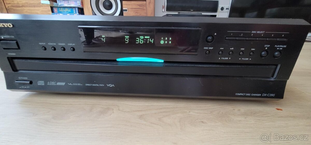 CD přehrávač/měnič Onkyo DX-C390