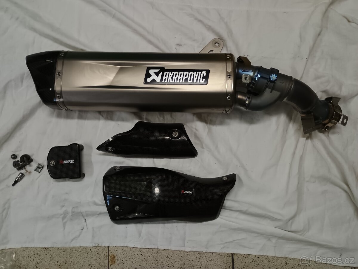 Akrapovic slip on titan