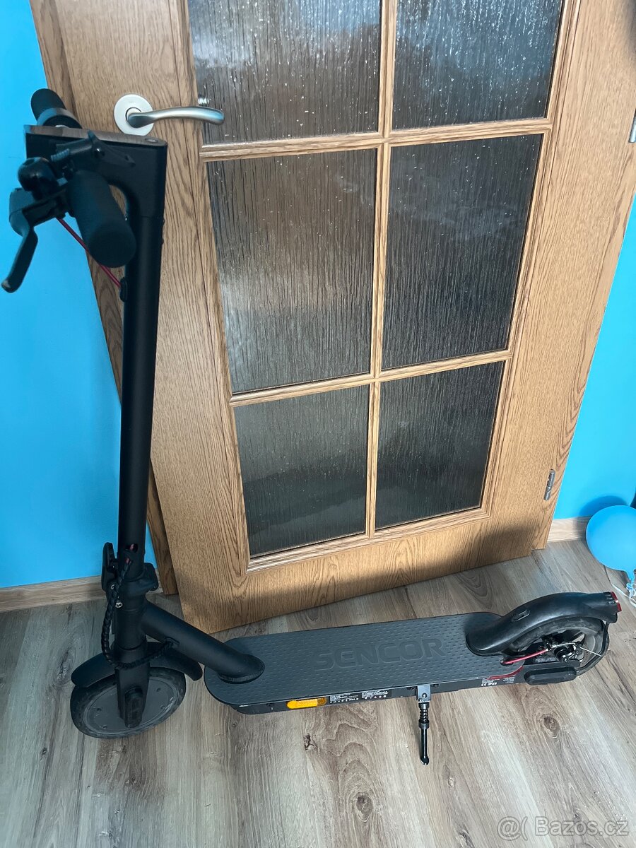 Prodávam použitou elektrokoloběžku sencor scooter one