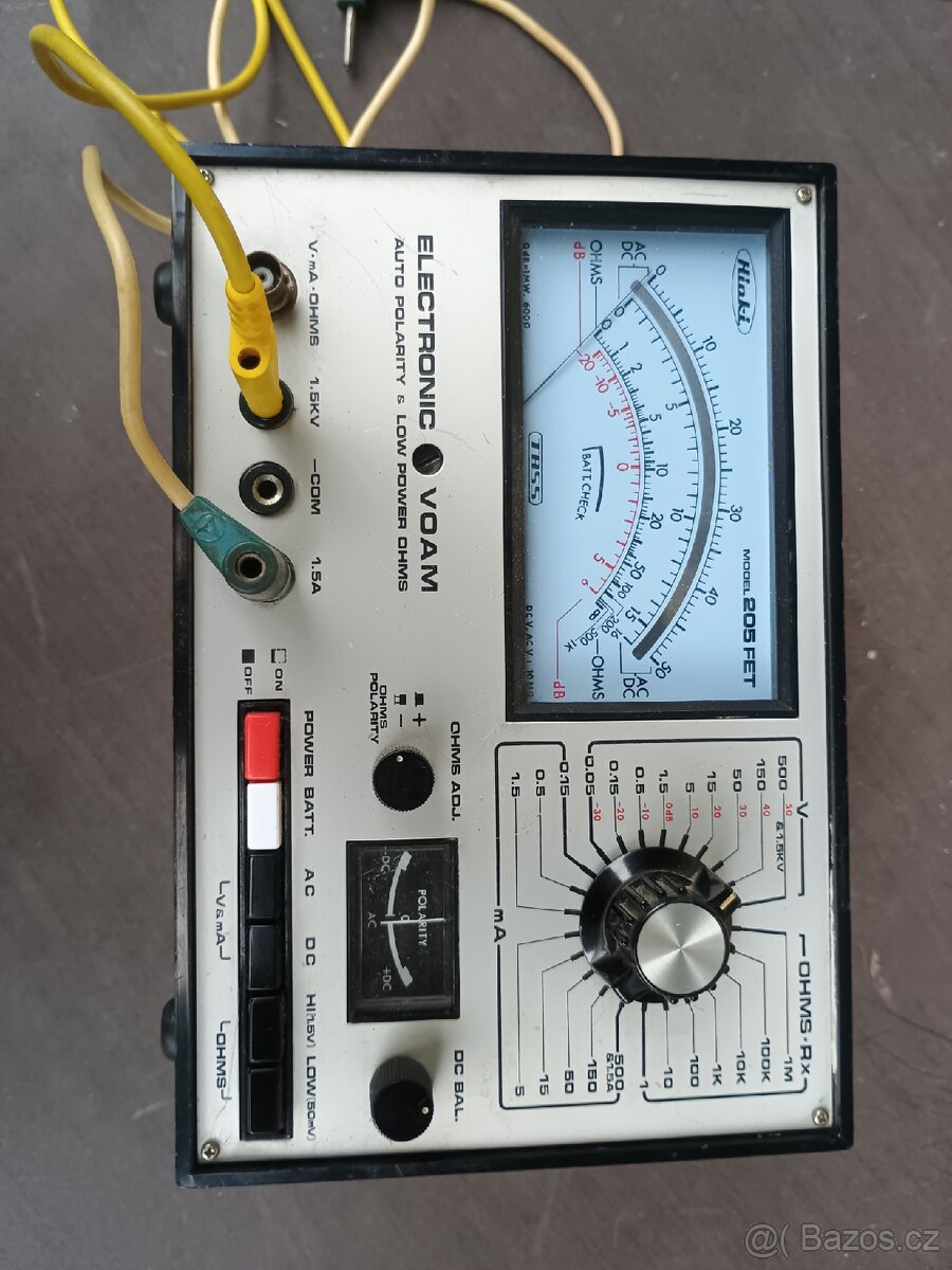 Měřící přístroj pro elektro.