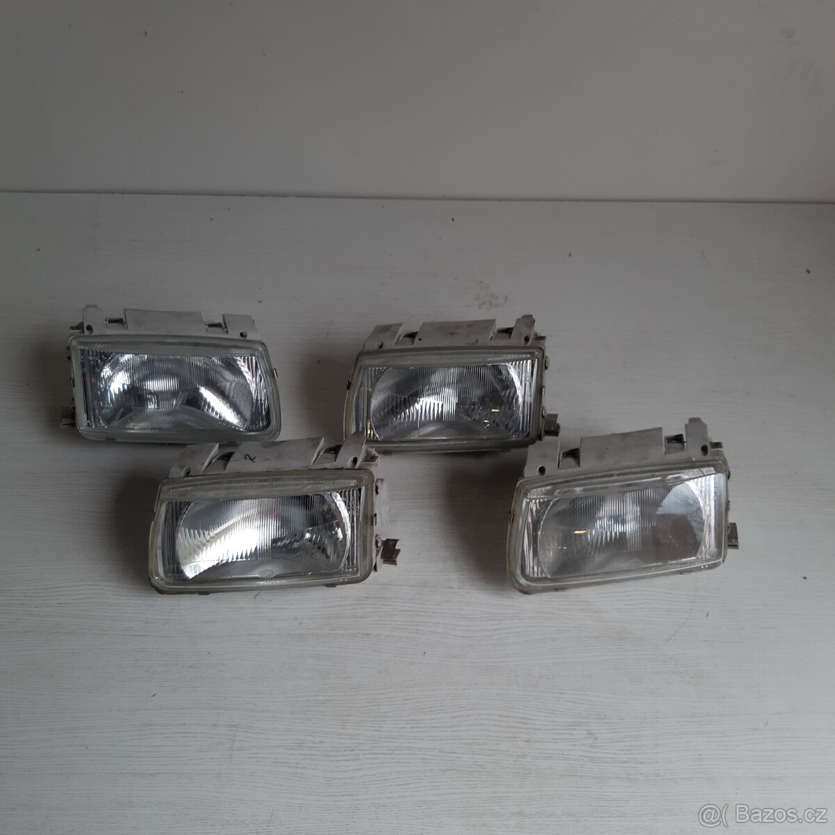 VW Polo 6N1 přední světla světlo originál Hella